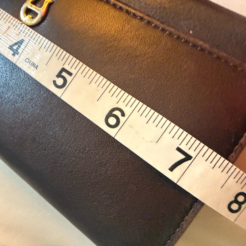 Etienne Aigner Burgundy Leather Wallet with Gold Logo - Picture 5 of 6